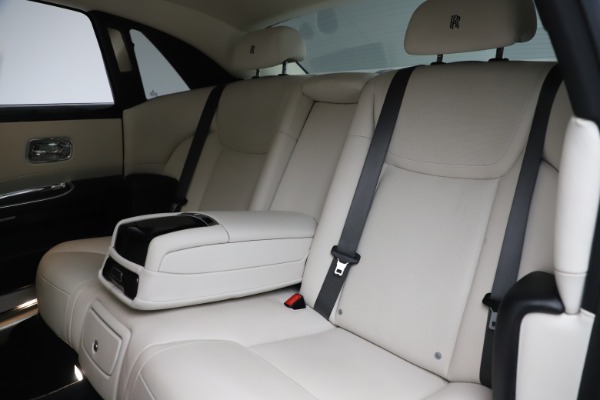 Used 2016 Rolls-Royce Ghost for sale Sold at Aston Martin of Greenwich in Greenwich CT 06830 15