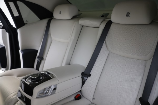 Used 2015 Rolls-Royce Ghost for sale Sold at Aston Martin of Greenwich in Greenwich CT 06830 17