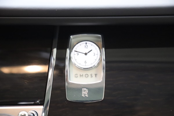 Used 2015 Rolls-Royce Ghost for sale Sold at Aston Martin of Greenwich in Greenwich CT 06830 24