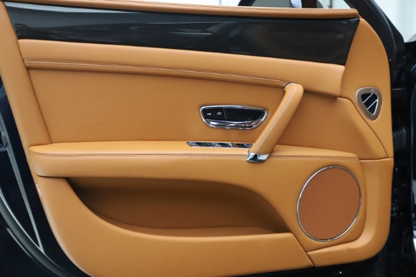 Used 2016 Bentley Flying Spur V8 for sale $114,900 at Aston Martin of Greenwich in Greenwich CT 06830 16