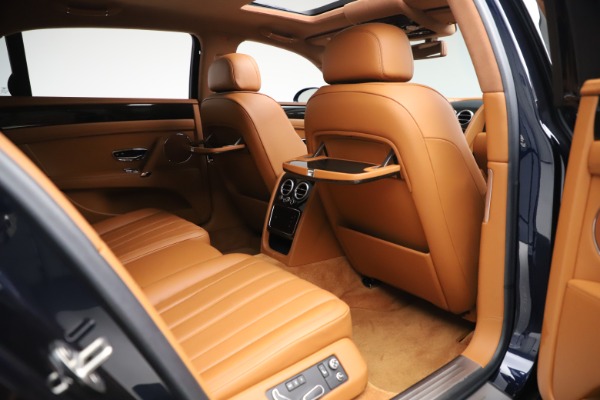 Used 2016 Bentley Flying Spur V8 for sale $114,900 at Aston Martin of Greenwich in Greenwich CT 06830 25