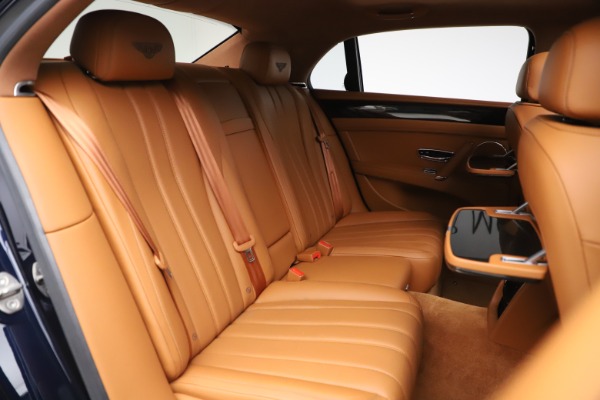 Used 2016 Bentley Flying Spur V8 for sale $114,900 at Aston Martin of Greenwich in Greenwich CT 06830 27