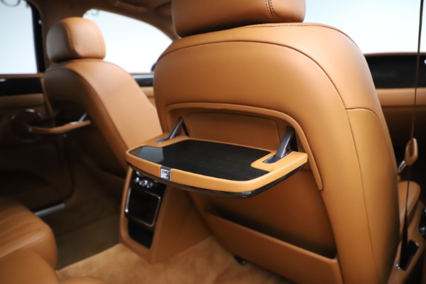 Used 2016 Bentley Flying Spur V8 for sale $114,900 at Aston Martin of Greenwich in Greenwich CT 06830 28