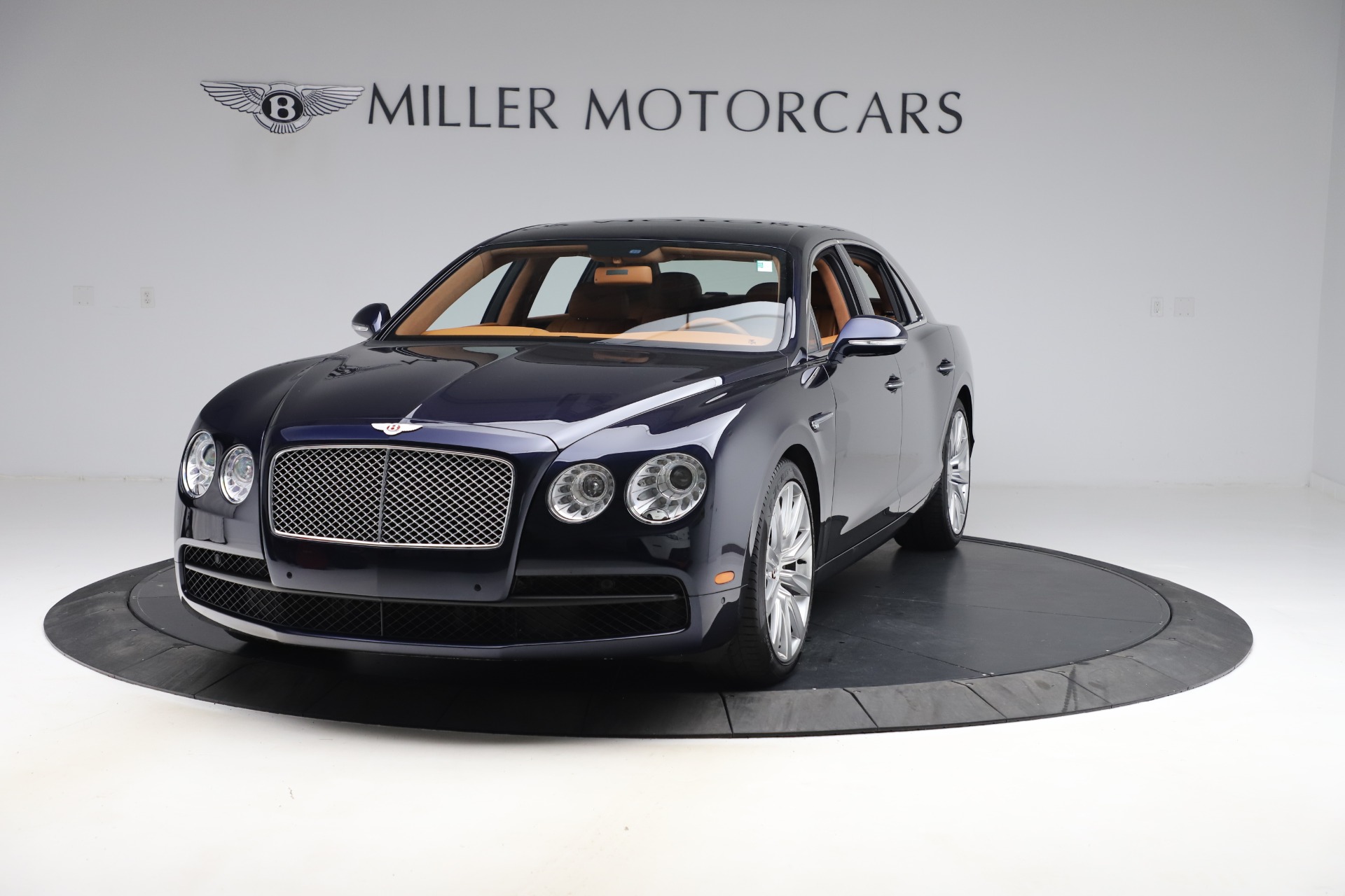 Used 2016 Bentley Flying Spur V8 for sale $114,900 at Aston Martin of Greenwich in Greenwich CT 06830 1