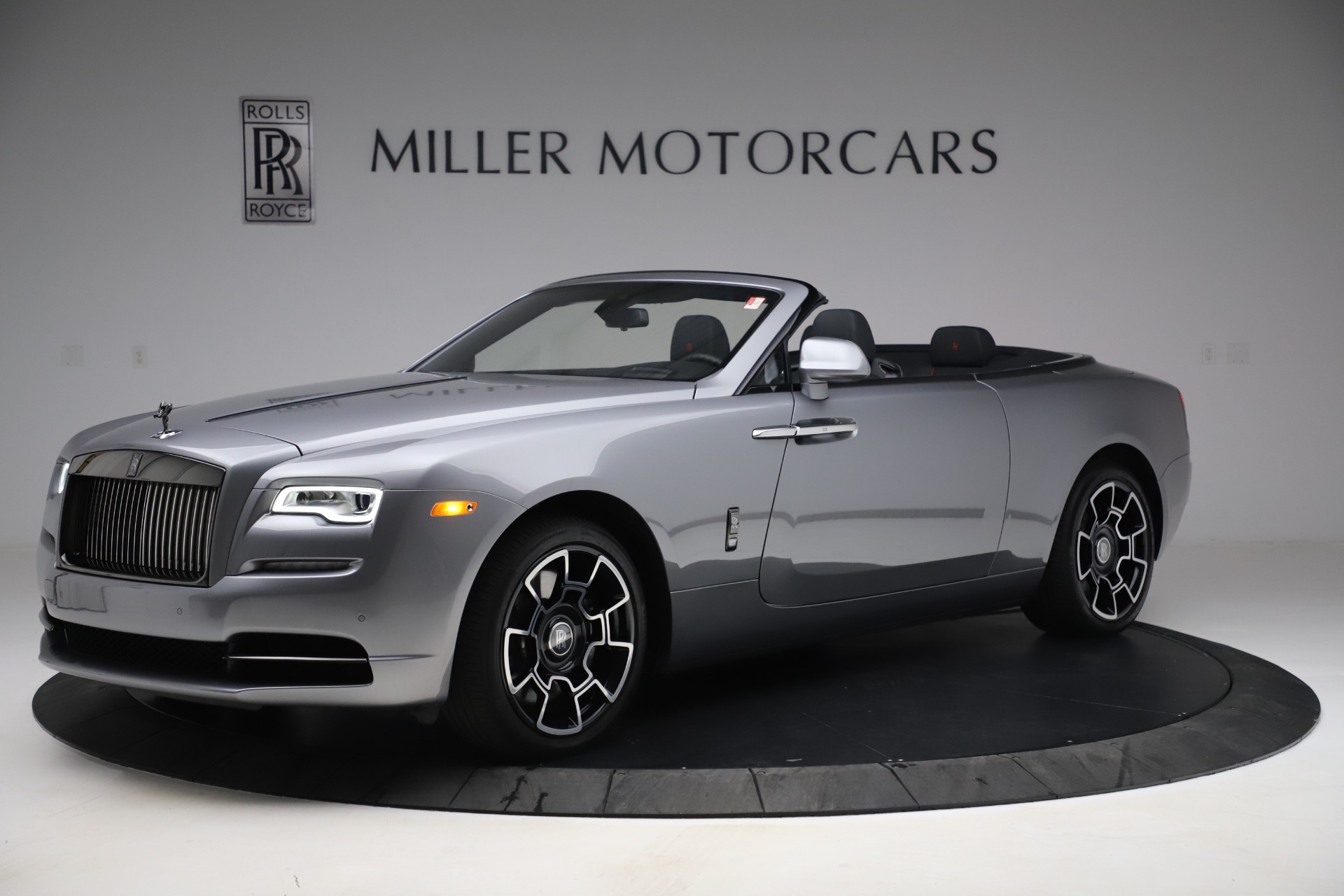 Used 2019 Rolls-Royce Dawn Black Badge for sale $355,900 at Aston Martin of Greenwich in Greenwich CT 06830 1