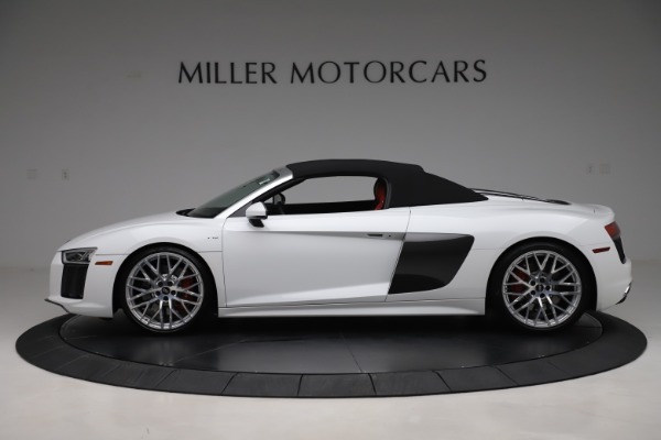 Used 2017 Audi R8 5.2 quattro V10 Spyder for sale Sold at Aston Martin of Greenwich in Greenwich CT 06830 14