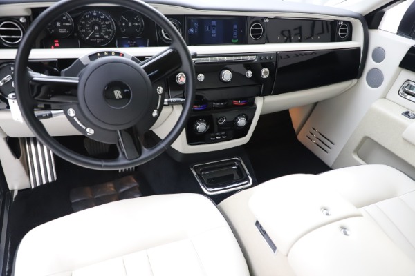 Used 2013 Rolls-Royce Phantom for sale Sold at Aston Martin of Greenwich in Greenwich CT 06830 12
