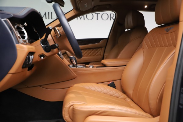 Used 2017 Bentley Bentayga W12 for sale Sold at Aston Martin of Greenwich in Greenwich CT 06830 14