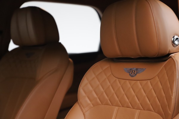 Used 2017 Bentley Bentayga W12 for sale Sold at Aston Martin of Greenwich in Greenwich CT 06830 16