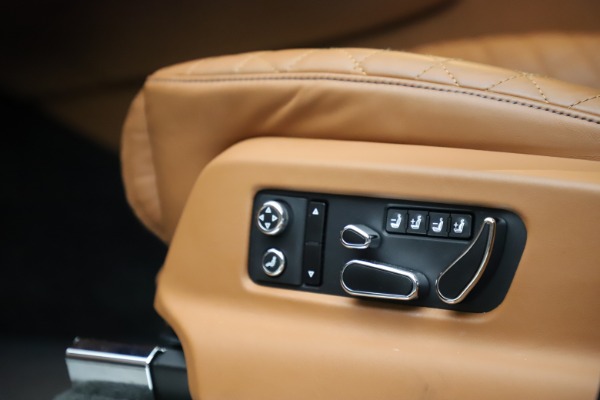 Used 2017 Bentley Bentayga W12 for sale Sold at Aston Martin of Greenwich in Greenwich CT 06830 27