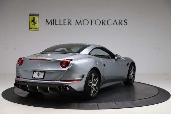 Used 2016 Ferrari California T for sale Sold at Aston Martin of Greenwich in Greenwich CT 06830 19