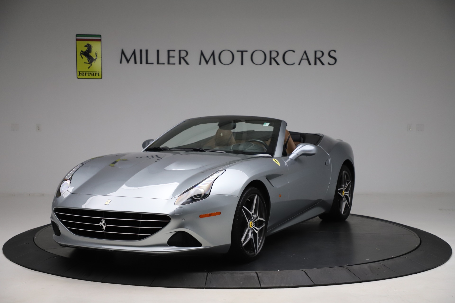 Used 2016 Ferrari California T for sale Sold at Aston Martin of Greenwich in Greenwich CT 06830 1