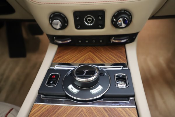 Used 2016 Rolls-Royce Dawn for sale $239,900 at Aston Martin of Greenwich in Greenwich CT 06830 26