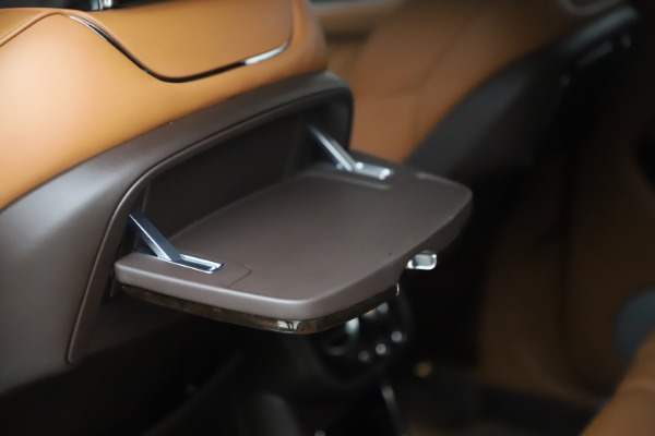 Used 2017 Bentley Bentayga W12 for sale $139,900 at Aston Martin of Greenwich in Greenwich CT 06830 27