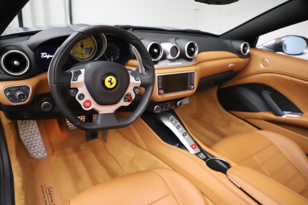 Used 2017 Ferrari California T for sale Sold at Aston Martin of Greenwich in Greenwich CT 06830 17