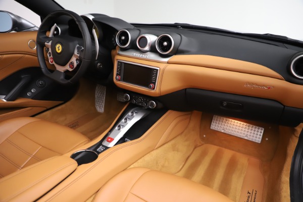 Used 2017 Ferrari California T for sale Sold at Aston Martin of Greenwich in Greenwich CT 06830 24