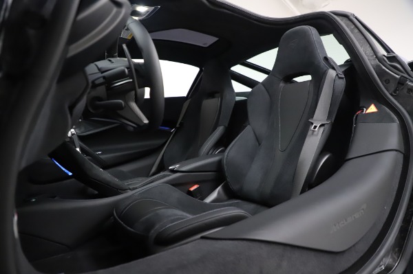 Used 2020 McLaren 720S Performance for sale $284,900 at Aston Martin of Greenwich in Greenwich CT 06830 22