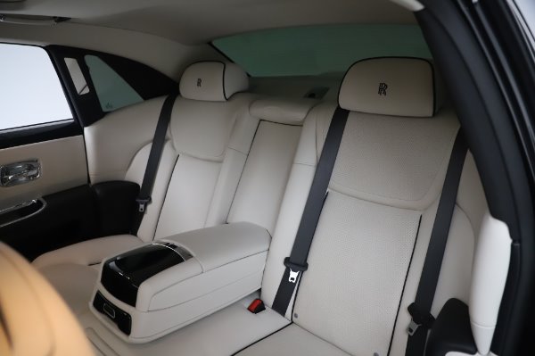 Used 2015 Rolls-Royce Ghost Base for sale Sold at Aston Martin of Greenwich in Greenwich CT 06830 14