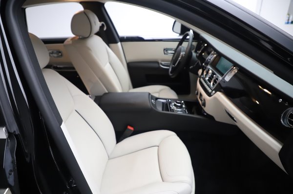 Used 2015 Rolls-Royce Ghost Base for sale Sold at Aston Martin of Greenwich in Greenwich CT 06830 16