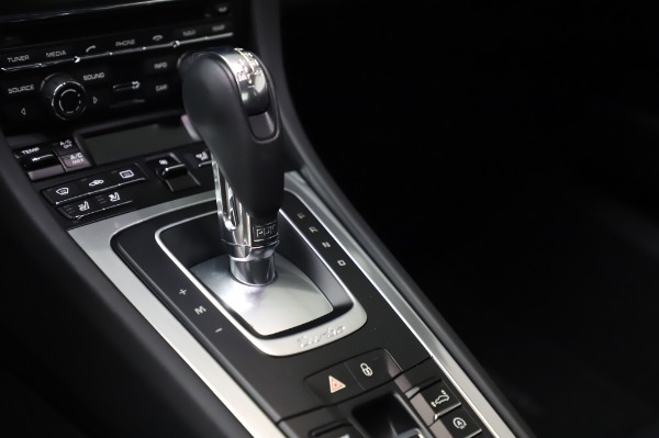 Used 2015 Porsche 911 Turbo for sale $123,900 at Aston Martin of Greenwich in Greenwich CT 06830 22