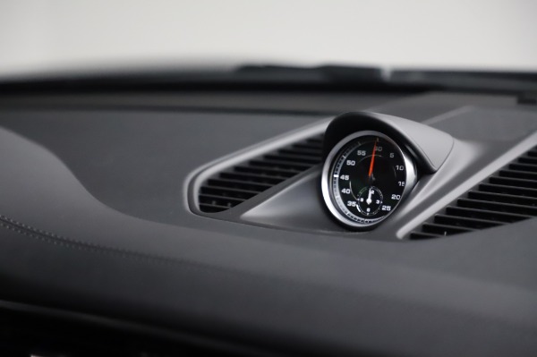 Used 2015 Porsche 911 Turbo for sale $123,900 at Aston Martin of Greenwich in Greenwich CT 06830 27