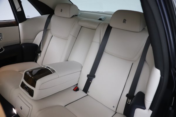 Used 2016 Rolls-Royce Ghost for sale $173,900 at Aston Martin of Greenwich in Greenwich CT 06830 14