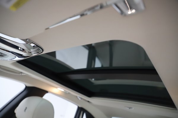 Used 2016 Rolls-Royce Ghost for sale $173,900 at Aston Martin of Greenwich in Greenwich CT 06830 26