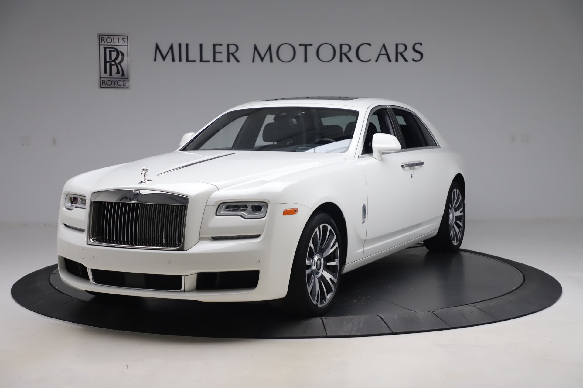Used 2018 Rolls-Royce Ghost for sale Sold at Aston Martin of Greenwich in Greenwich CT 06830 1