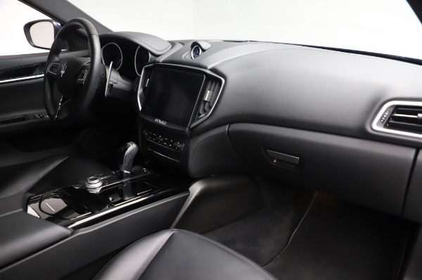 Used 2017 Maserati Ghibli S Q4 for sale Sold at Aston Martin of Greenwich in Greenwich CT 06830 19