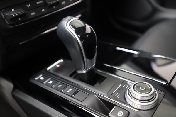 Used 2017 Maserati Ghibli S Q4 for sale Sold at Aston Martin of Greenwich in Greenwich CT 06830 24