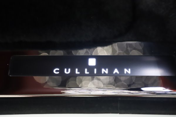 New 2020 Rolls-Royce Cullinan for sale Sold at Aston Martin of Greenwich in Greenwich CT 06830 26