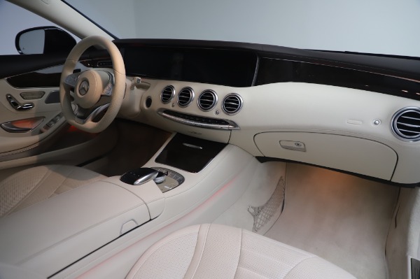 Used 2015 Mercedes-Benz S-Class S 550 4MATIC for sale Sold at Aston Martin of Greenwich in Greenwich CT 06830 17