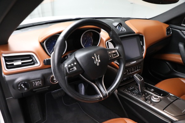 Used 2020 Maserati Ghibli S Q4 for sale $41,900 at Aston Martin of Greenwich in Greenwich CT 06830 24