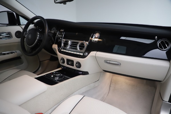 Used 2014 Rolls-Royce Wraith for sale Sold at Aston Martin of Greenwich in Greenwich CT 06830 21