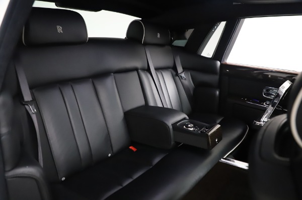 Used 2014 Rolls-Royce Phantom for sale Sold at Aston Martin of Greenwich in Greenwich CT 06830 16