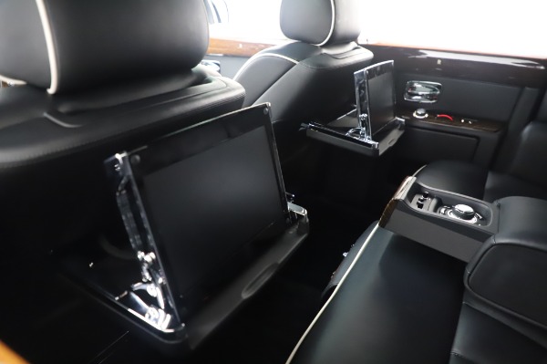 Used 2014 Rolls-Royce Phantom for sale Sold at Aston Martin of Greenwich in Greenwich CT 06830 19