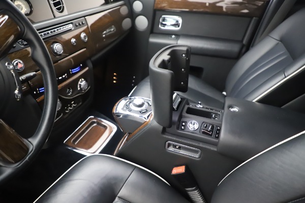 Used 2014 Rolls-Royce Phantom for sale Sold at Aston Martin of Greenwich in Greenwich CT 06830 22