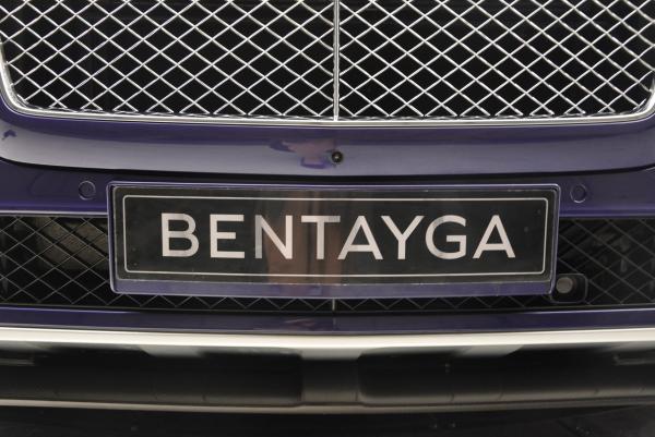 New 2017 Bentley Bentayga for sale Sold at Aston Martin of Greenwich in Greenwich CT 06830 18