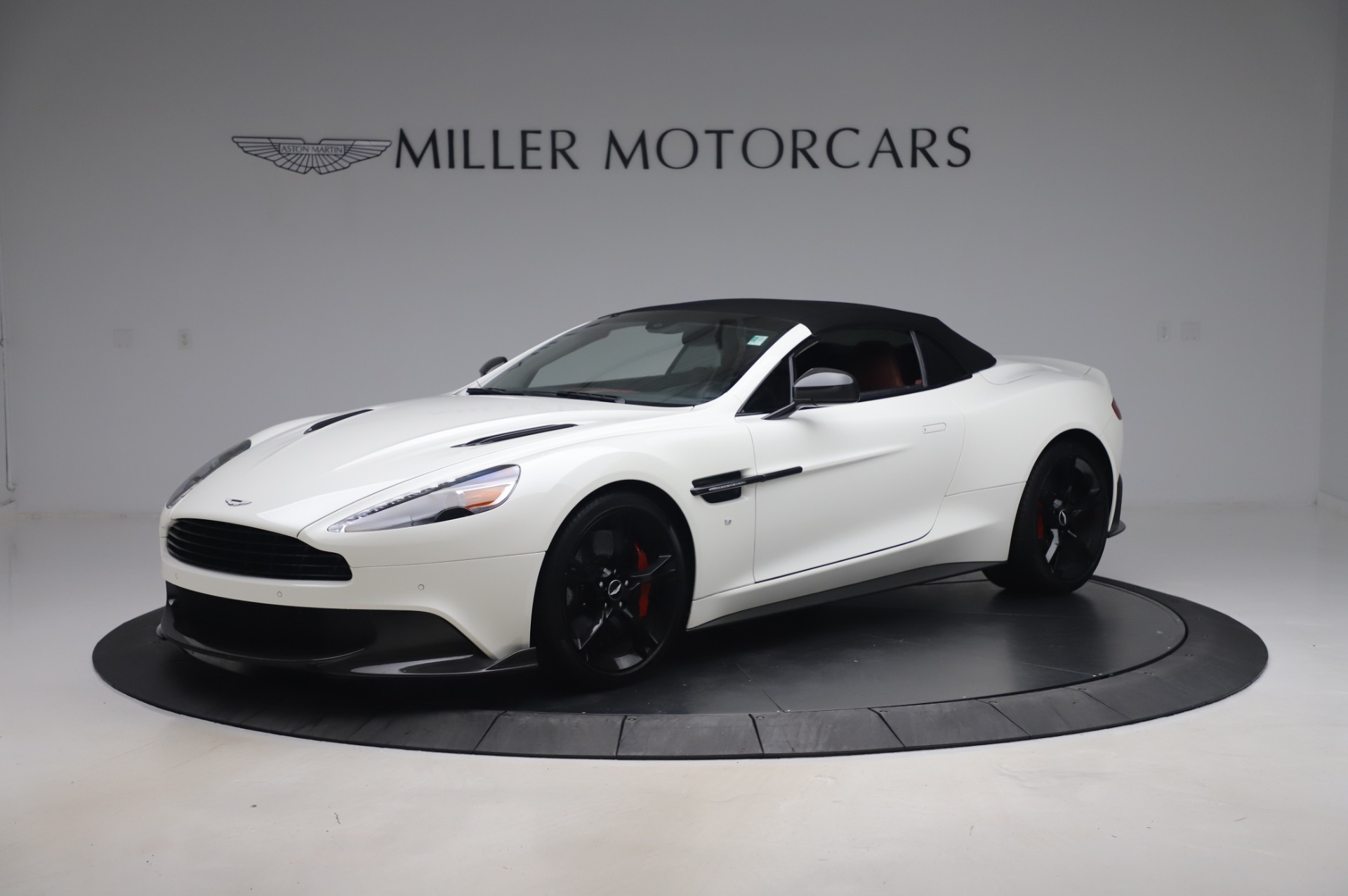 Pre Owned 18 Aston Martin Vanquish S Volante For Sale 179 900 Aston Martin Of Greenwich Stock 7858