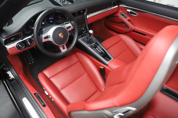 Used 2015 Porsche 911 Carrera S for sale Sold at Aston Martin of Greenwich in Greenwich CT 06830 17