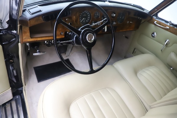 Used 1965 Rolls-Royce Silver Cloud III for sale Sold at Aston Martin of Greenwich in Greenwich CT 06830 15