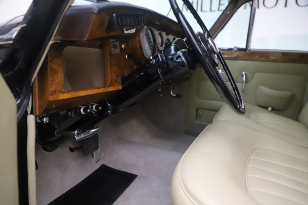 Used 1965 Rolls-Royce Silver Cloud III for sale Sold at Aston Martin of Greenwich in Greenwich CT 06830 18