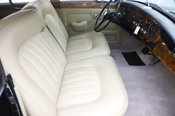 Used 1965 Rolls-Royce Silver Cloud III for sale Sold at Aston Martin of Greenwich in Greenwich CT 06830 24