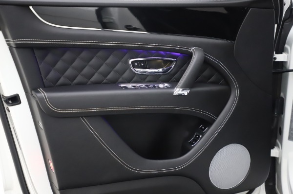 Used 2018 Bentley Bentayga Black Edition for sale Sold at Aston Martin of Greenwich in Greenwich CT 06830 18