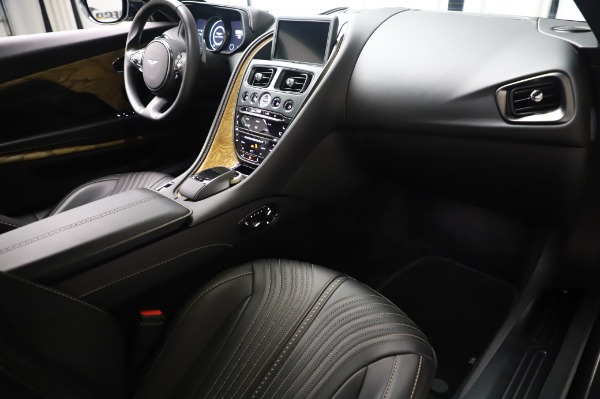 Used 2017 Aston Martin DB11 V12 Coupe for sale $149,900 at Aston Martin of Greenwich in Greenwich CT 06830 21