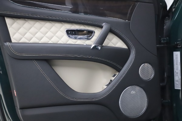 Used 2020 Bentley Bentayga V8 for sale $189,900 at Aston Martin of Greenwich in Greenwich CT 06830 15