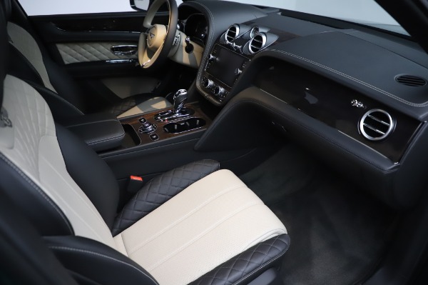 Used 2020 Bentley Bentayga V8 for sale $189,900 at Aston Martin of Greenwich in Greenwich CT 06830 27