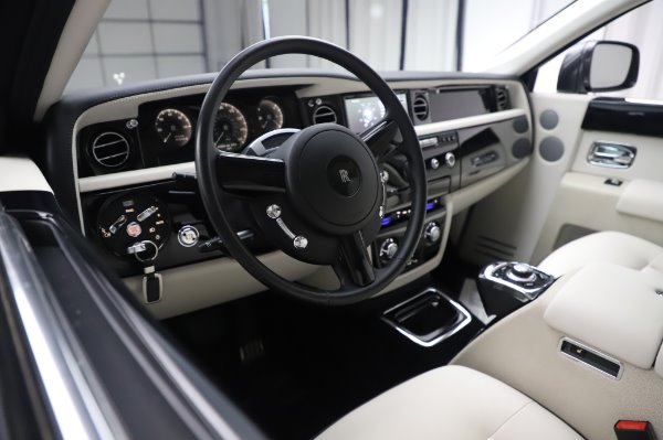 Used 2014 Rolls-Royce Phantom for sale Sold at Aston Martin of Greenwich in Greenwich CT 06830 18