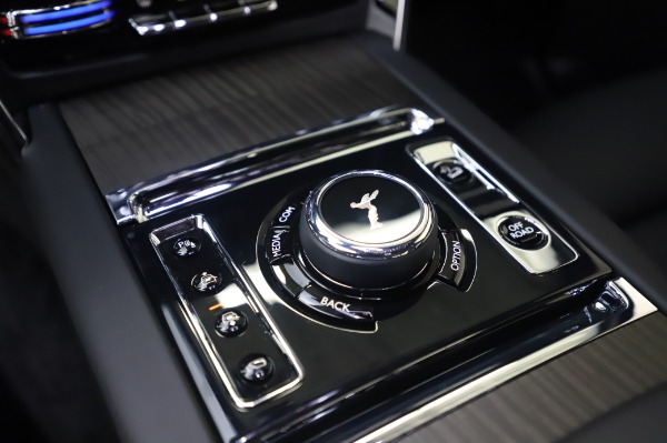 Used 2021 Rolls-Royce Cullinan for sale Sold at Aston Martin of Greenwich in Greenwich CT 06830 28