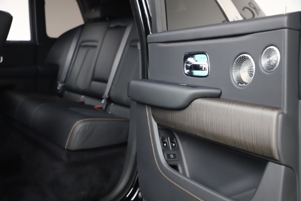 New 2021 Rolls-Royce Cullinan for sale $372,725 at Aston Martin of Greenwich in Greenwich CT 06830 22